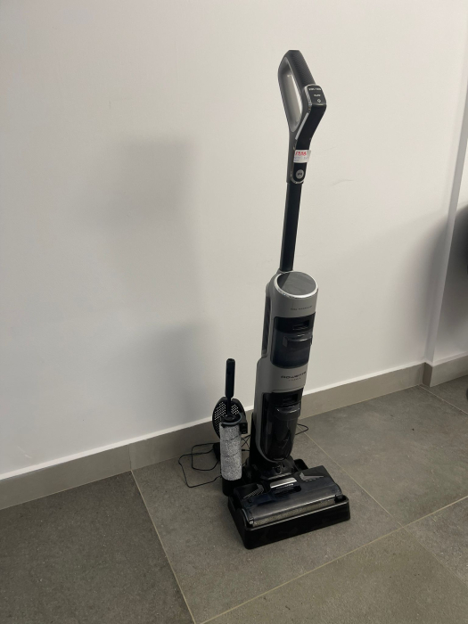 Aspirator vertical fara fir cu spalare Rowenta X-Clean 4 [4]