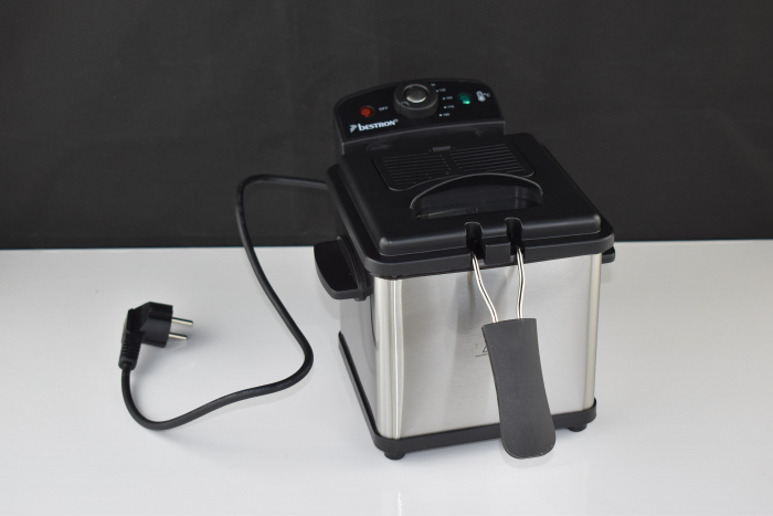 Bestron Friteuză cu Ulei, pentru Cartofi Prăjiți, Pește sau Nuggets, Temperaturii până la 190°C, cu Coș din Oțel Inoxidabil, Fereastră și Filtru de Ulei - FOARTE BUN [7]