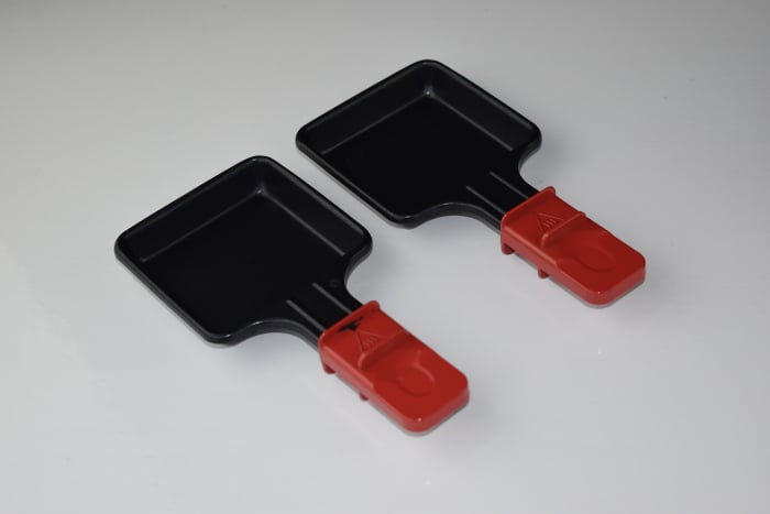 Bestron Raclette pentru 1 până la 2 persoane, mini grătar de masă cu două tăvi și două spatule din lemn, 350W -FOARTE BUN [6]