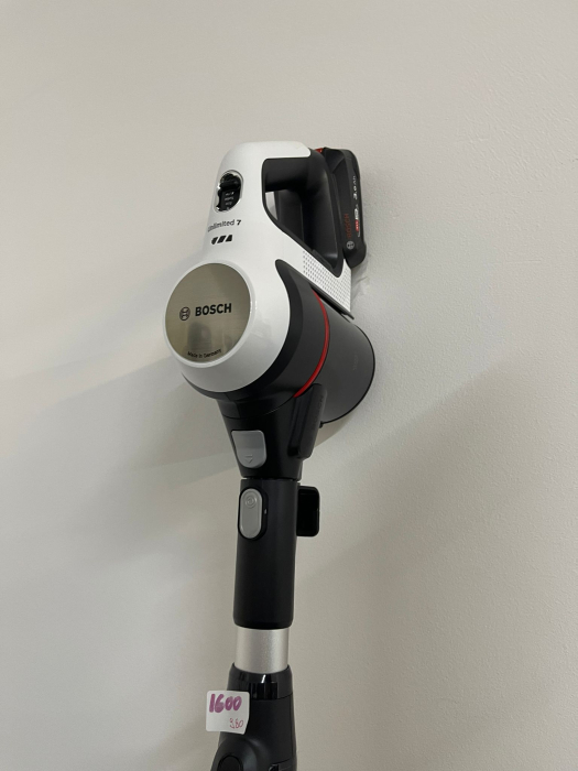 Bosch Unlimited 7 BSS711W – Aspirator de mână fără fir, fără sac, cu baterie de schimb, tub flexibil, filtru de igienă, duză XXL pentru tapițerie, iluminare LED, mod Turbo, culoare albă [12]