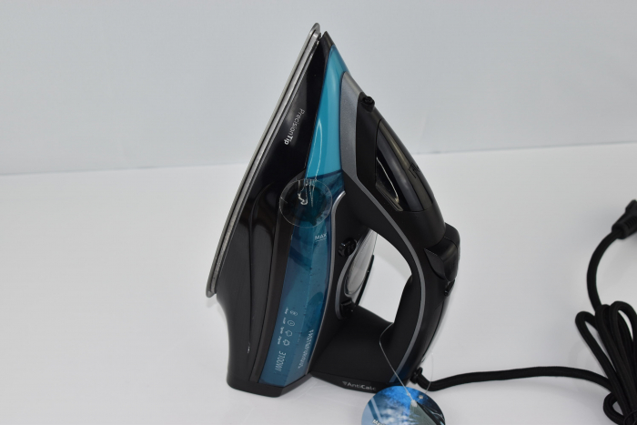 Cecotec fier de calcat cu abur Fast&Furious 6060 Ultra. 3100 W, pompa de apa integrata automata, oprire automata, abur continuu de 75 g/min, senzor tactil și ecran LCD [10]