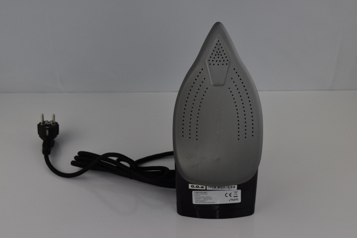 Cecotec fier de calcat cu abur Fast&Furious 6060 Ultra. 3100 W, pompa de apa integrata automata, oprire automata, abur continuu de 75 g/min, senzor tactil și ecran LCD [11]