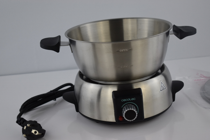Cecotec FunGourmee Fondue Electrică din oțel inoxidabil pentru 8 persoane, cu Temperatură Reglabilă, 1000 W, cu 8 Furculițe, pentru Brânză, Ciocolată și Ulei -FOARTE BUN [8]