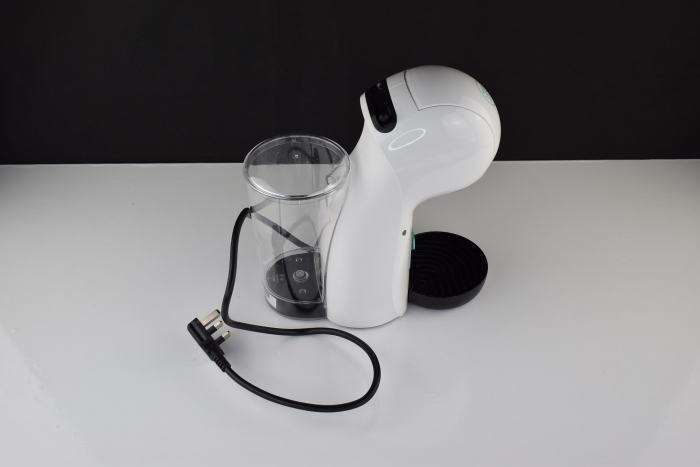 De'Longhi Nescafé Dolce Gusto Piccolo XS EDG 210.W, aparat de cafea cu capsule pentru băuturi calde și reci, presiune de 15 bar, dozare manuală a apei, 0,8 l - BUN [8]