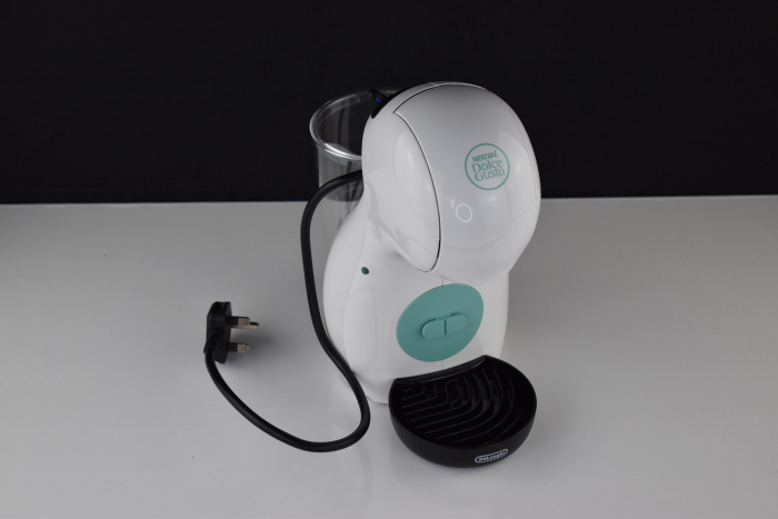 De'Longhi Nescafé Dolce Gusto Piccolo XS EDG 210.W, aparat de cafea cu capsule pentru băuturi calde și reci, presiune de 15 bar, dozare manuală a apei, 0,8 l - BUN [7]