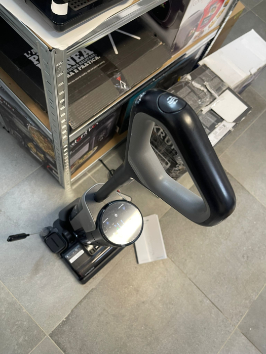 Dreame H12 Pro – Aspirator umed/uscat fără fir, cu perie pentru margini, funcție de auto-curățare, detectare murdărie, afișaj LED, autonomie până la 35 min, rezervor apă 900 ml, pentru pardoseli dure [7]