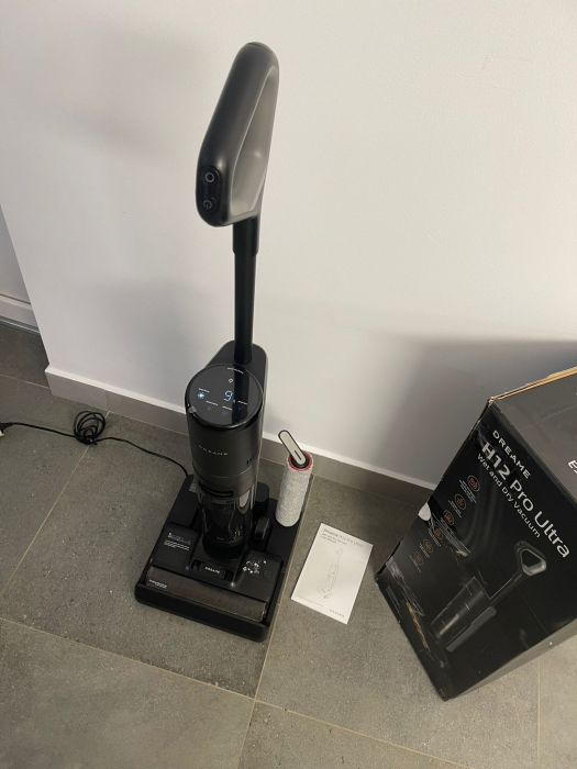 Dreame H12 Pro Ultra – aspirator umed-uscat, cu spălare la 60°C, uscare în 30 de minute, curățare automată cu dublă rotație și racletă rezistentă, putere de aspirare 16 kPa, perie pe două laturi și de [8]