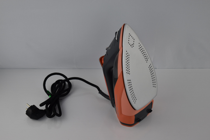 Fier de călcat cu abur Imetec Ceramicliss | 2400 Watt | Jet de abur: 180 g/min | Capacitate de 270 ml - CA NOU [6]