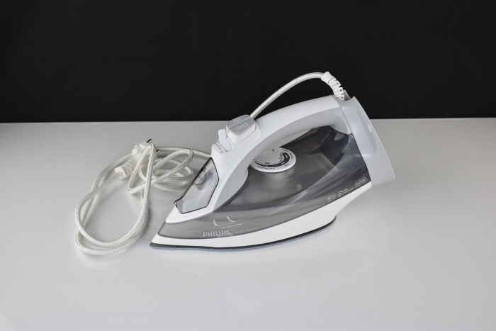 Fier de călcat cu aburi, Philips Series 5000, Abur 40 g/min, jet de abur 160 g, abur vertical, talpă SteamGlide Plus -CA NOU [3]