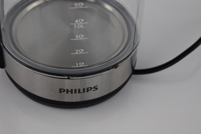 Fierbator de apa ,Philips HD9339/80, 1,7 Litri, Iluminare LED, Protecție împotriva Funcționării Fără Apă, Filtru de Cernere Micro Detașabil, 2200 W - FOARTE BUN [10]