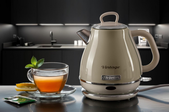 Fierbător electric retro Ariete Vintage 2868, bază wireless 360°, oprire automată, capacitate 1 L, oțel inoxidabil, 1600 W, bej -CA NOU [2]