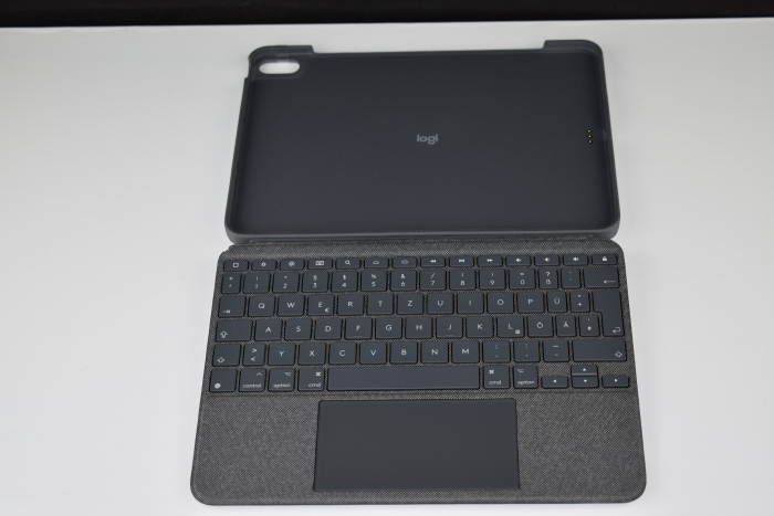 Logitech Combo Touch Husă cu Tastatură pentru iPad Air (Generația 4 și 5 - 2020, 2022) - (Versiunea Germană) - Culoare Gri - BUN [4]