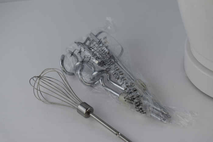 Mixer cu Suport Cecotec PowerTwist 500 Gyro - Putere de 500 W, 5 Viteze Inclusiv Turbo, 3 Accesorii, Fără BPA, Bol de 3,5 L - CA NOU [11]