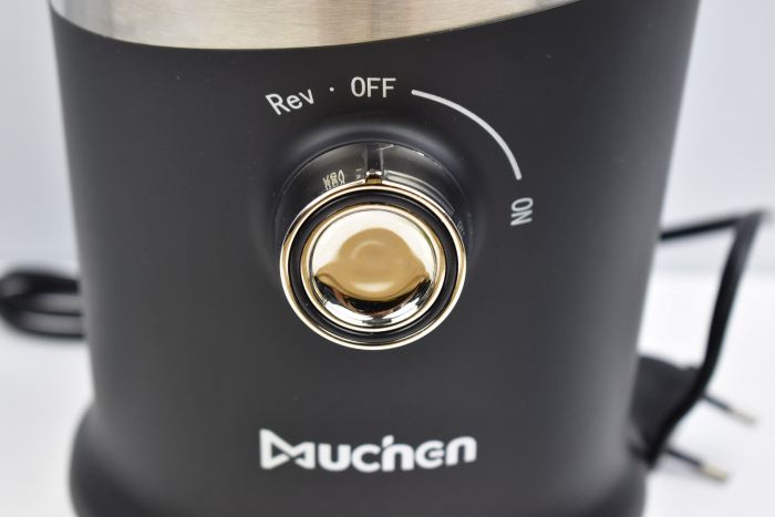 Muchen Slow Juicer Storcător de legume și fructe, presă electrică pentru fructe și legume întregi, funcție reversibilă, motor silențios, suc proaspăt și sănătos, 150W, negru, ‎ZM1908 -CA NOU [8]