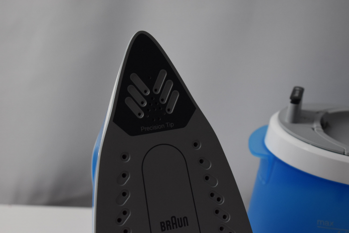 Statie de calcat Braun CareStyle 1, 2200W, 5.5 bari, abur variabil 110g/min, jet de abur 340g/min, rezervor 1.5L, talpa Super Ceramic, Alb/Albastru - Foarte bun  [8]