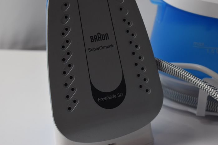 Statie de calcat Braun CareStyle 1, 2200W, 5.5 bari, abur variabil 110g/min, jet de abur 340g/min, rezervor 1.5L, talpa Super Ceramic, Alb/Albastru - Foarte bun  [7]