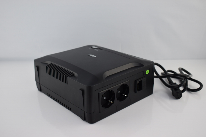 UPS FORTRON Offline (fara AVR), 800VA/ 48 0W, 2 x Schuko, 1 baterie 12V/7Ah - CA NOU [5]