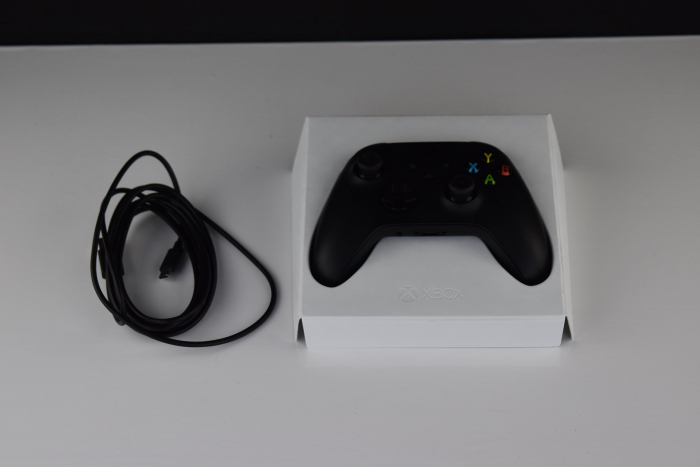 Xbox Wireless Controller M pentru PC + Cablu USB-C  - FOARTE BUN [4]