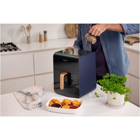 Panasonic NF-CC600AXE friteuză cu aer cald cu fereastră de vizualizare, 6L, 80–200°C, temporizator digital și afișaj LCD, adăugare delicată de abur, 11 programe predefinite [4]