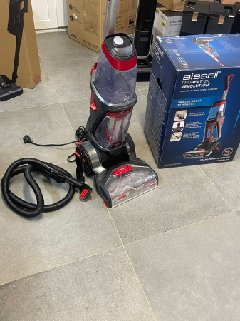 Pentru curățare profundă a covoarelor, dispozitiv pentru curățarea tapițeriei cu tehnologie HeatWave, motor puternic de 800 W, model 1858N [6]