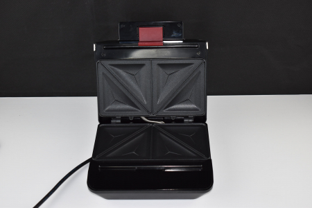 Sandwich-maker Russell Hobbs ușor de spălat, încălzire rapidă - FOARTE BUN [5]