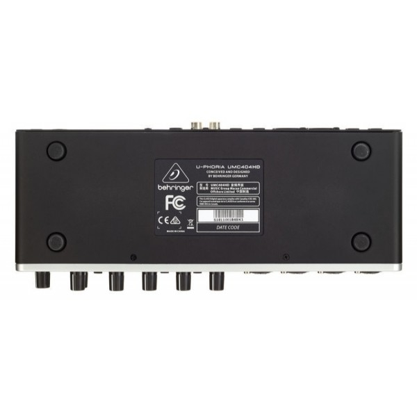 BEHRINGER UMC404HD [9]