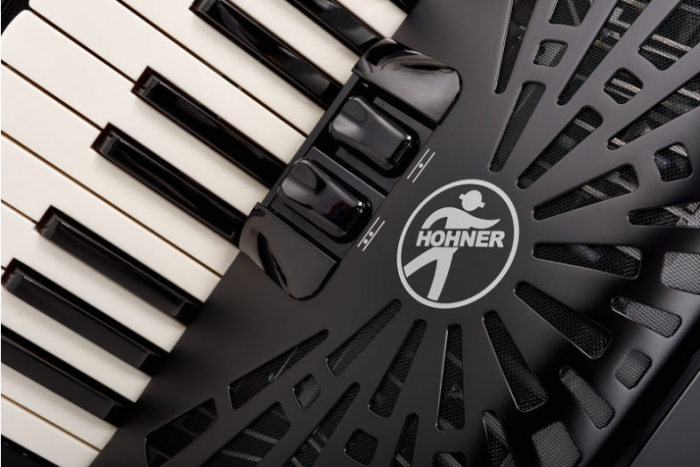 Hohner Bravo II 48 Black silent key [6]