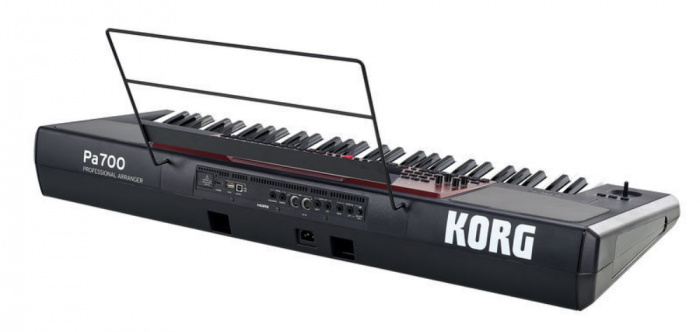 Korg PA-700 [7]