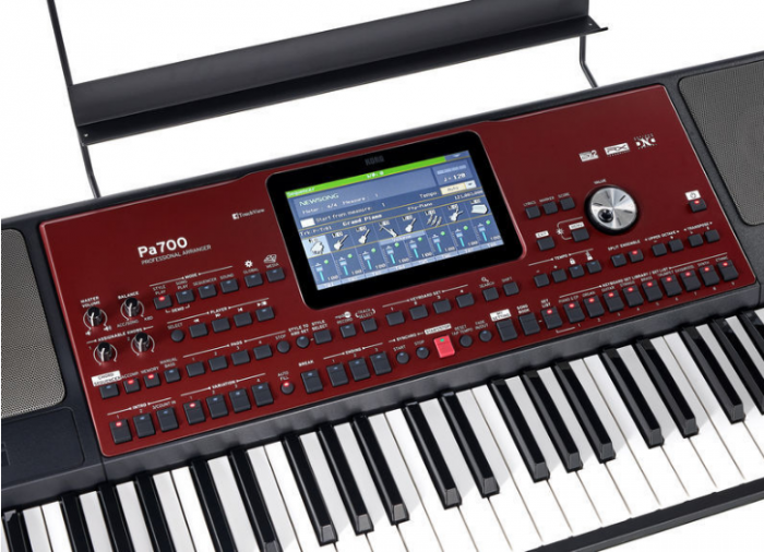 Korg PA-700 [9]
