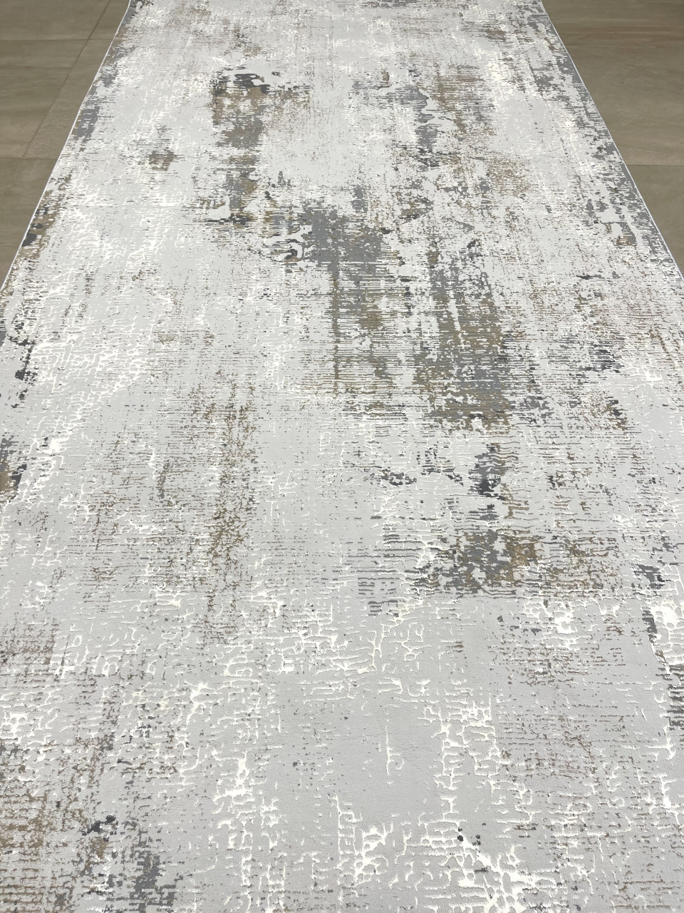 Covor abstract  in nuante de gri  si accente  maro [3]