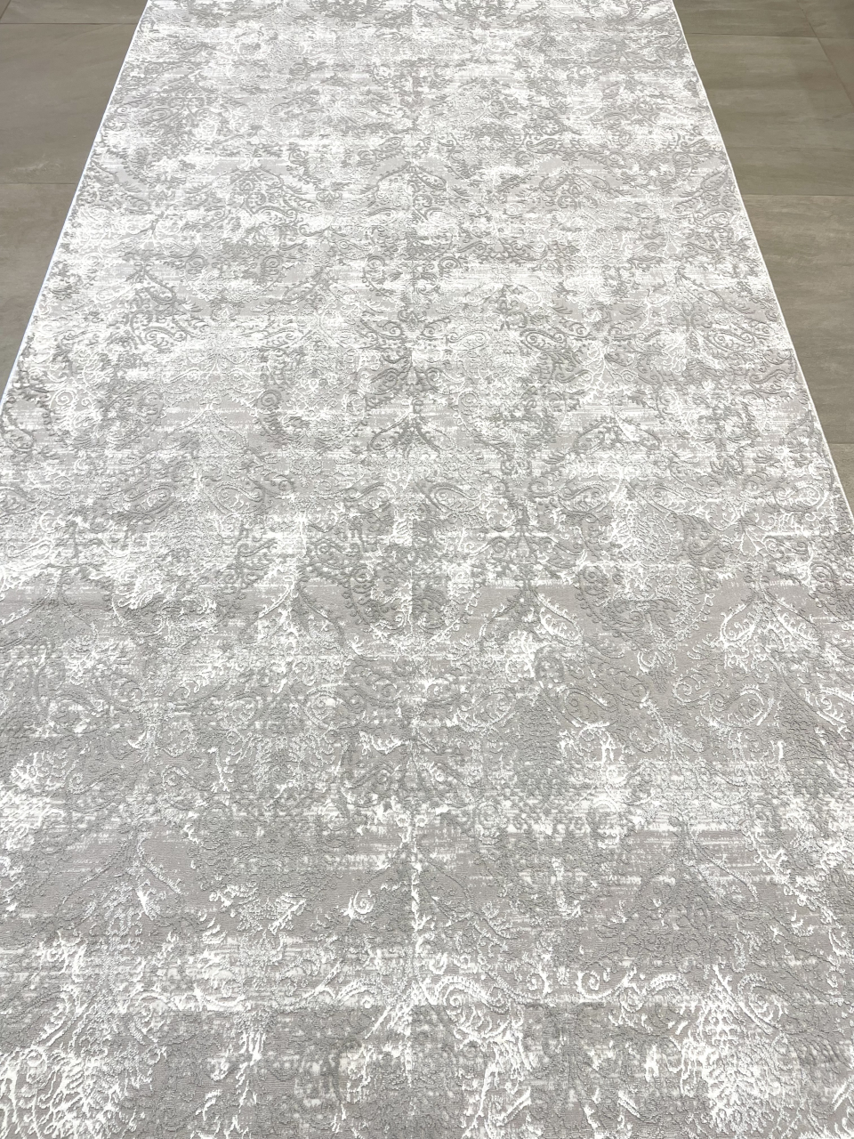 Covor clasic baroc elegant în tonuri gri bej [2]