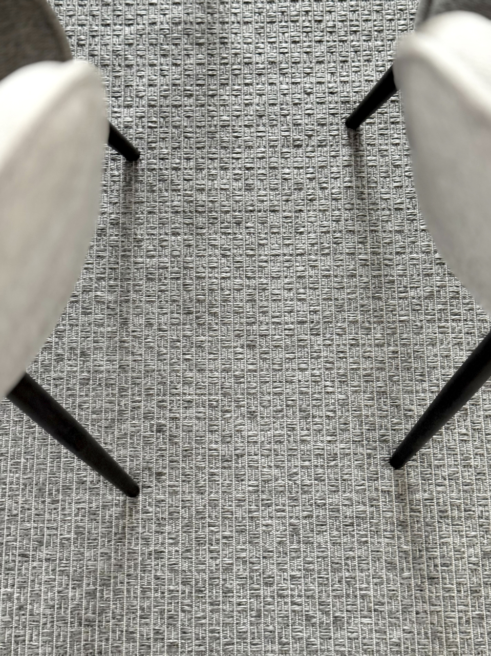 Covor în nuanțe de gri închis cu țesătura împletită geometric [2]