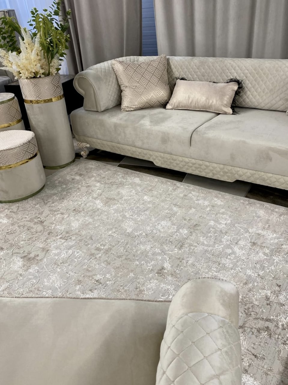 Covor  la metru - model floral cu nuanțe de maro [1]