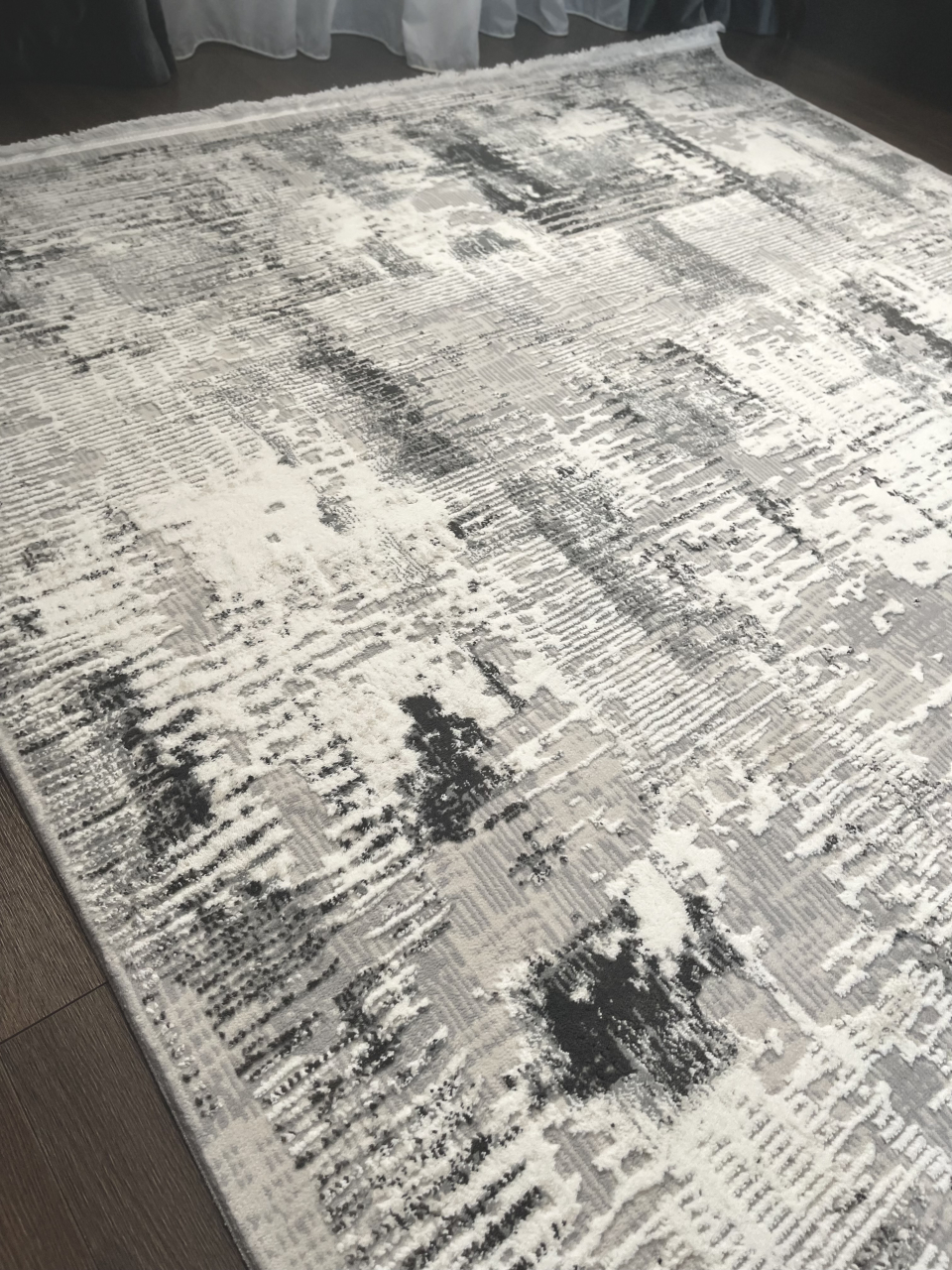 Covor Modern Abstract – Eleganță atemporală în tonuri de gri [4]