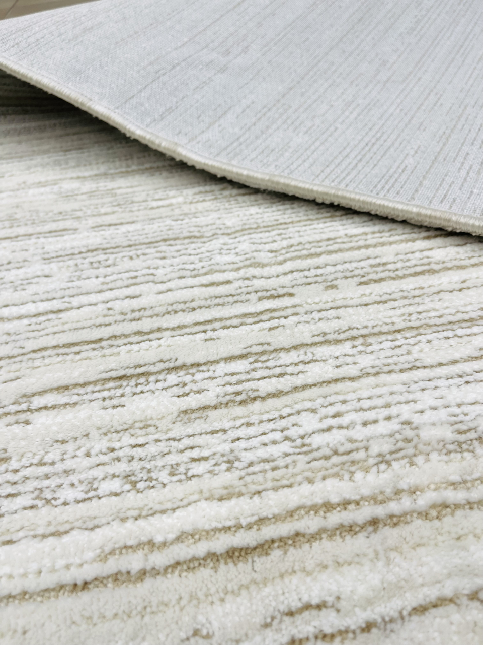 Covor Molina la metru cu nuanțe de alb [4]