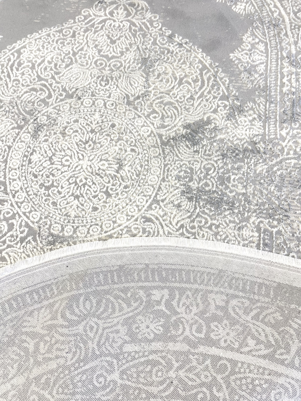 Covor oval  clasic gri cu model ornamental baroc [2]