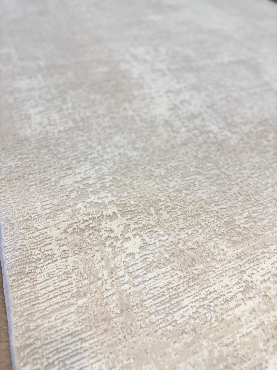 Covor texturat bej deschis, stil minimalist [2]