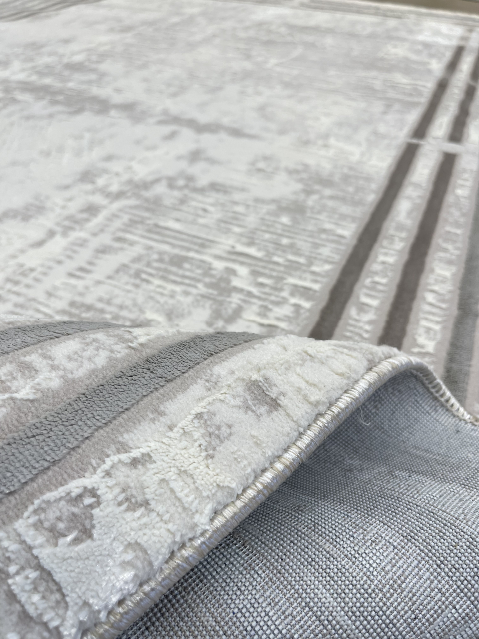 Covor modern - geometric, nuante de gri-bej [5]