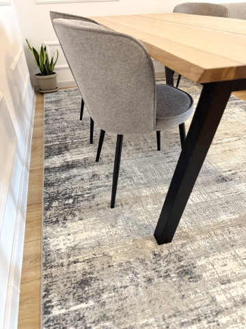 Covor in nuante de gri si alb [1]