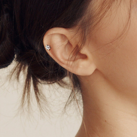 Piercing  push-in din titan cu floare din pietre [2]