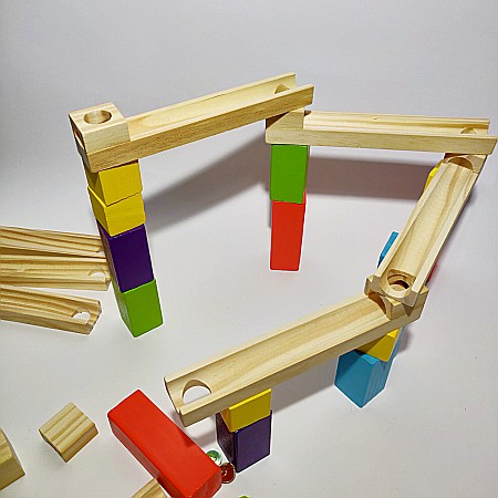 Set de construcție circuit cu bile