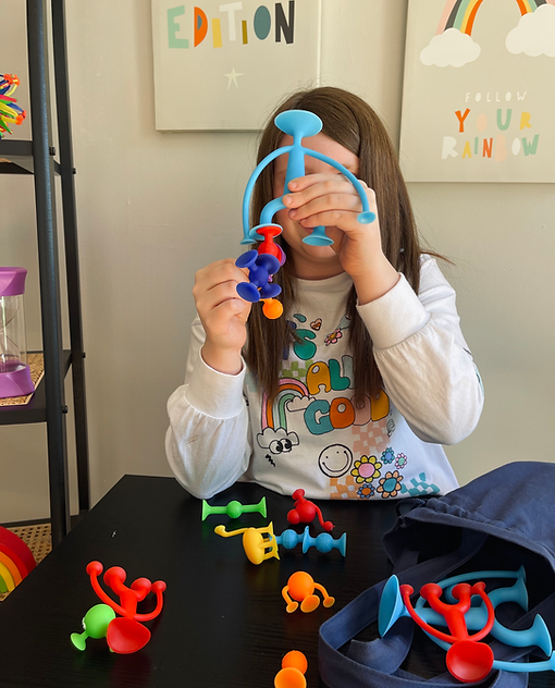 Jucarie interactiva, Set 8 figurine din silicon cu Ventuze, 3 ani [7]