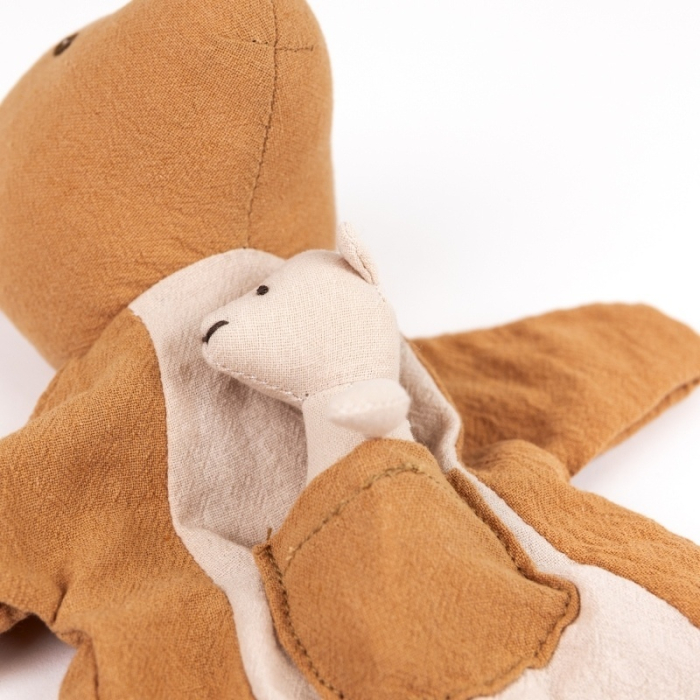Papusa de mana Cangur cu pui, Egmont Toys [2]