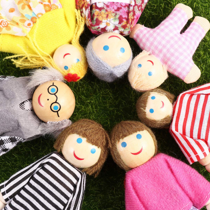 Set 6 papusi pentru casute de papusi, lemn, multicolor,  3 ani+, EduJucarii [3]