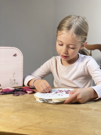 Joc creativ Invata sa brodezi, Egmont Toys [2]