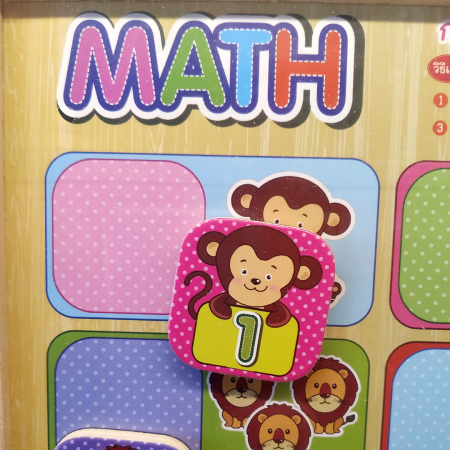 Taba multifunctionala tip Montessori din lemn, Math cu ceas, numere si operatiuni matematice [1]