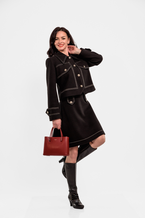 Sacou scurt  negru cusaturi ornamentale in contrast [2]