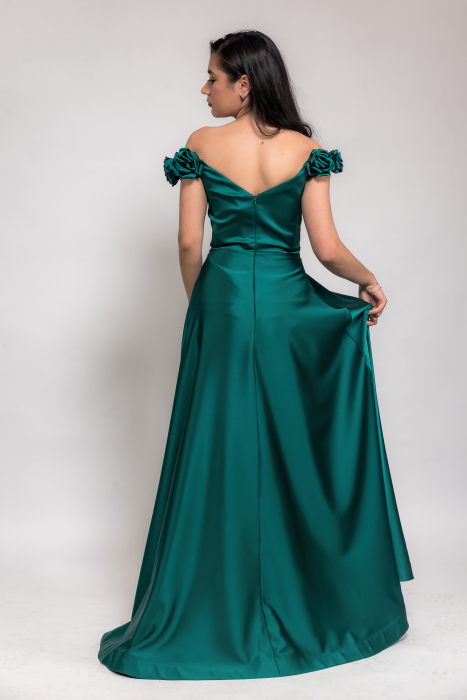 Rochie lunga din satin cu flori 3d pe umeri [2]