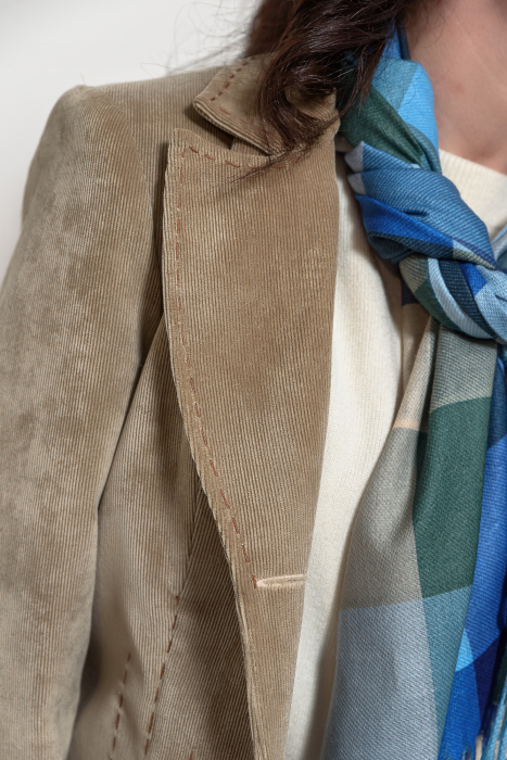 Sacou catifea reiata bej cusaturi ornamentale [5]