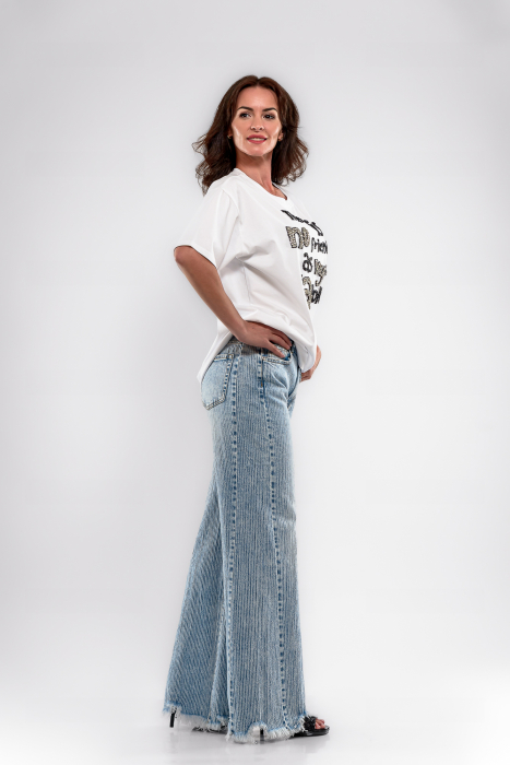 Tricou oversize cu logo motivational si strasuri [2]